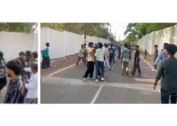 ಮಂಗಳೂರು : ಕ್ಷುಲ್ಲಕ ಕಾರಣಕ್ಕೆ ವಿದ್ಯಾರ್ಥಿಗಳ ನಡುವೆ ಬೀದಿ‌ ಕಾಳಗ : ವೀಡಿಯೋ ವೈರಲ್