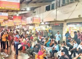 (ಮೇ.7) ಲೋಕಸಭಾ ಚುನಾವಣೆಯ ಎರಡನೇ ಹಂತದ ಮತದಾನ : ಊರಿನತ್ತ ಹೊರಟ ಉತ್ತರ ಕರ್ನಾಟಕ ಮಂದಿ