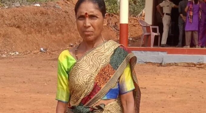 ಗಂಡ ತೀರಿಕೊಂಡ ಸುದ್ದಿ ತಿಳಿದ ಮೇಲೂ ಮತದಾನ ಮಾಡಿದ ಪತ್ನಿ : ಮಹಿಳೆಯ ಮಾದರಿ ಕಾರ್ಯಕ್ಕೆ ಮೆಚ್ಚುಗೆ