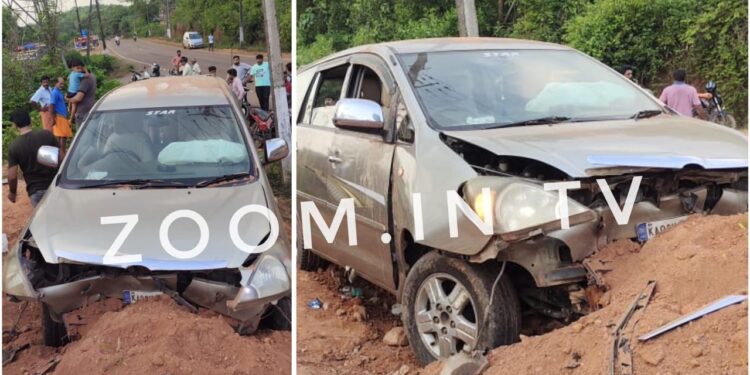 ಗೇರುಕಟ್ಟೆ : ಮಣ್ಣಿನ ದಿಬ್ಬಕ್ಕೆ ಕಾರು ಡಿಕ್ಕಿ, ಅಪಾಯದಿಂದ ಪಾರಾದ ಕಬಕದ ಪ್ರಯಾಣಿಕರು