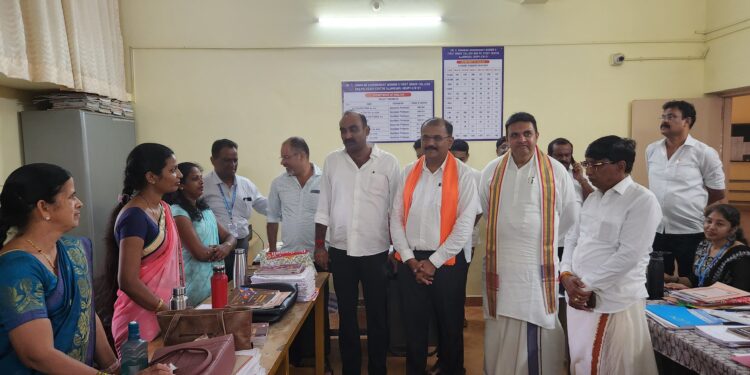 ಎಂ.ಎಲ್.ಸಿ ಚುನಾವಣೆ : ಎನ್.ಡಿ.ಎ ಮೈತ್ರಿ ಕೂಟದ ಅಭ್ಯರ್ಥಿಗಳಿಂದ ಮತಯಾಚನೆ