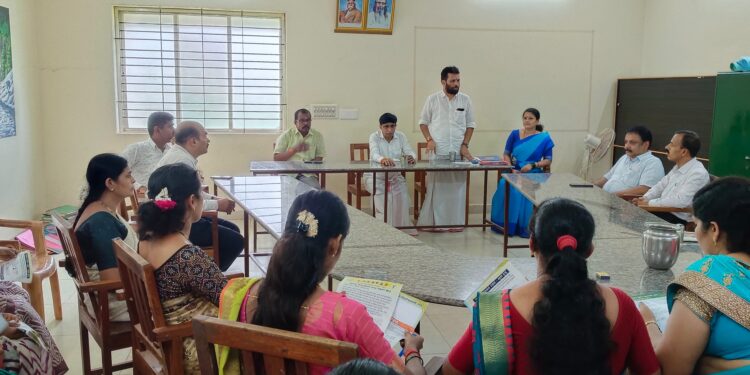 ಎಂ.ಎಲ್.ಸಿ ಚುನಾವಣೆ : ಶಿಕ್ಷಕರ ಕ್ಷೇತ್ರದ ಅಭ್ಯರ್ಥಿ ಎಸ್.ಎಲ್. ಭೋಜೇಗೌಡ ಪರ ಬಿರುಸಿನ ಪ್ರಚಾರ ನಡೆಸಿದ ಪುತ್ತಿಲ