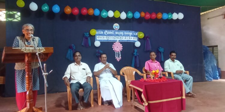 ಅಡ್ಯನಡ್ಕ ಜನತಾ ಪ್ರೌಢಶಾಲೆಯಲ್ಲಿ ಶಾಲಾ ಪ್ರಾರಂಭೋತ್ಸವ : ಉಚಿತ ಪಠ್ಯ ಪುಸ್ತಕಗಳ ವಿತರಣೆ