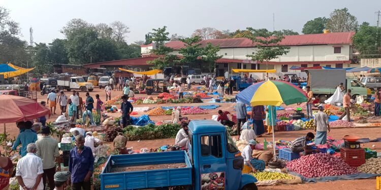 ಎಂ.ಎಲ್.ಸಿ ಚುನಾವಣೆ ಹಿನ್ನೆಲೆ : ಸೋಮವಾರದ ಪುತ್ತೂರು ಸಂತೆ ಬಂದ್ – ನಗರ ಸಭಾ ಪೌರಾಯುಕ್ತ ಬದ್ರುದ್ದೀನ್ ಸೌದಾಗರ ಆದೇಶ