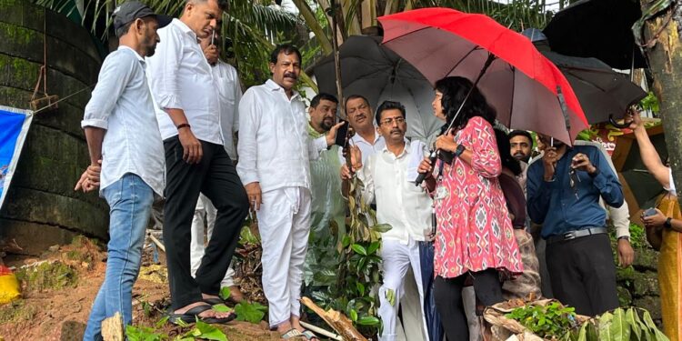 ಕಂಪೌಂಡ್ ಕುಸಿದು ನಾಲ್ವರು ಮೃತಪಟ್ಟ ಘಟನಾ ಸ್ಥಳಕ್ಕೆ ಸಂಸದ ಕ್ಯಾಪ್ಟನ್ ಬ್ರಿಜೇಶ್ ಚೌಟ ಭೇಟಿ