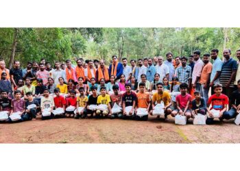 ಪುತ್ತಿಲ ಪರಿವಾರ ವಿಟ್ಲ ಘಟಕದ ವತಿಯಿಂದ ವಿದ್ಯಾರ್ಥಿಗಳಿಗೆ ಉಚಿತ ಪುಸ್ತಕ ವಿತರಣಾ ಕಾರ್ಯಕ್ರಮ