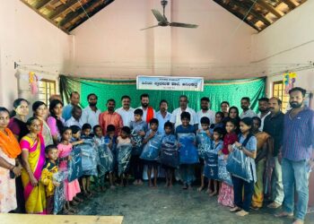 ಪುತ್ತಿಲ ಪರಿವಾರ ವಿಟ್ಲ ಘಟಕದ ವತಿಯಿಂದ ಅನಿಲಕಟ್ಟೆ ಸರ್ಕಾರಿ ಶಾಲೆಯ ವಿದ್ಯಾರ್ಥಿಗಳಿಗೆ ಉಚಿತ ಶಾಲಾ ಬ್ಯಾಗ್ ವಿತರಣಾ ಕಾರ್ಯಕ್ರಮ