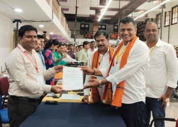 ಮಂಗಳೂರು : ಪ್ರಮಾಣಪತ್ರ ಸ್ವೀಕರಿಸಿದ ಕ್ಯಾಪ್ಟನ್ ಬ್ರಿಜೇಶ್ ಚೌಟ