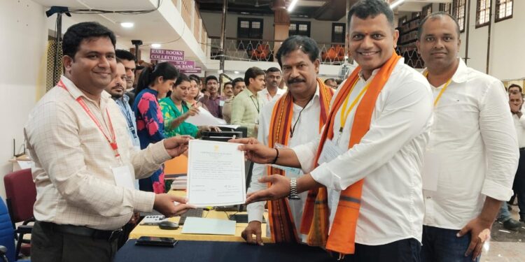 ಮಂಗಳೂರು : ಪ್ರಮಾಣಪತ್ರ ಸ್ವೀಕರಿಸಿದ ಕ್ಯಾಪ್ಟನ್ ಬ್ರಿಜೇಶ್ ಚೌಟ