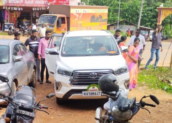 ಪಂಜ : ಅವಹೇಳನಕಾರಿ ಸ್ಟೇಟಸ್‌ ಪ್ರಕರಣ : ಮುಚ್ಚಿದ ಅಂಗಡಿ ತೆರೆಸಿದ ಬಿಜೆಪಿಗರು