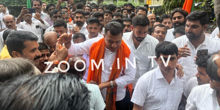 ಬಿಜೆಪಿ ಅಭ್ಯರ್ಥಿ ಕ್ಯಾಪ್ಟನ್ ಬ್ರಿಜೇಶ್ ಚೌಟ ನಾಗಾಲೋಟ : ಸಂಭ್ರಮಾಚರಣೆಯಲ್ಲಿ ಕಾರ್ಯಕರ್ತರು!