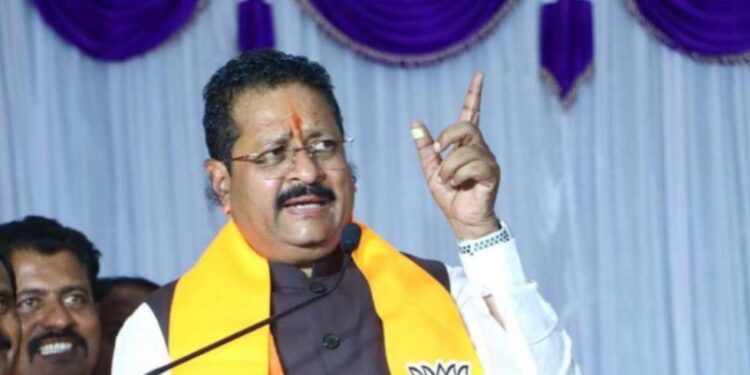 ಬಿಜೆಪಿ ಅಭ್ಯರ್ಥಿಗಳನ್ನ ಸೋಲಿಸಲು ಪಕ್ಷದಿಂದಲೇ ಹಣ ; ಯತ್ನಾಳ್ ಗಂಭೀರ ಆರೋಪ