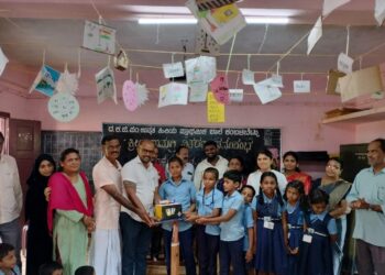 ಕಂಬಳಬೆಟ್ಟು ಶಾಲಾ ಮಕ್ಕಳಿಗೆ ವಿಟ್ಲಮುಡ್ನೂರು ಗ್ರಾ.ಪಂ. ವತಿಯಿಂದ ಕ್ರೀಡಾ ಉಪಕರಣ ವಿತರಣೆ