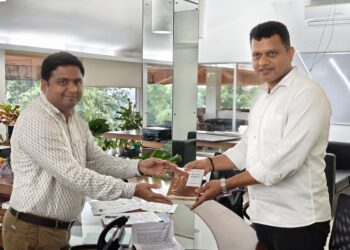 ದ.ಕ ಜಿಲ್ಲಾಧಿಕಾರಿಯನ್ನು ಭೇಟಿಯಾದ ಸಂಸದ ಕ್ಯಾಪ್ಟನ್ ಬ್ರಿಜೇಶ್ ಚೌಟ