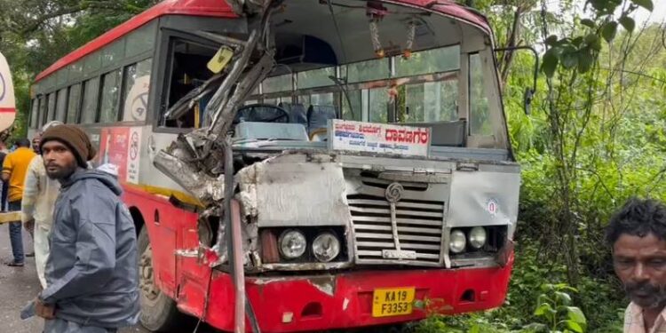 ಕೆ.ಎಸ್.ಆರ್.ಟಿ.ಸಿ – ಟ್ಯಾಂಕರ್ ಮಧ್ಯೆ ಅಪಘಾತ : ಬಸ್ ಜಖಂ: ಹಲವರಿಗೆ ಗಂಭೀರ ಗಾಯ