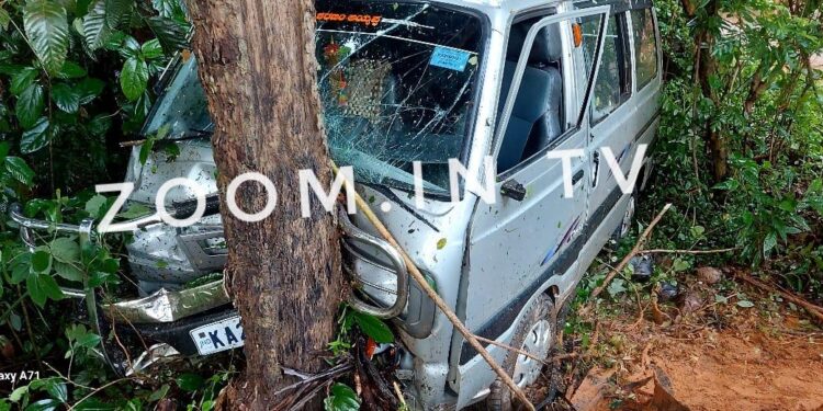 ಕಡಬ : ನಿಯಂತ್ರಣ ತಪ್ಪಿ ತೋಟಕ್ಕೆ ನುಗ್ಗಿದ ಕಾರು : ಮಹಿಳೆಗೆ ಗಾಯ!