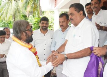 ಮಾಜಿ ಸಚಿವ ರಮಾನಾಥ್ ರೈ ನಿವಾಸಕ್ಕೆ ಸಚಿವ ಈಶ್ವರ್ ಖಂಡ್ರೆ ಭೇಟಿ