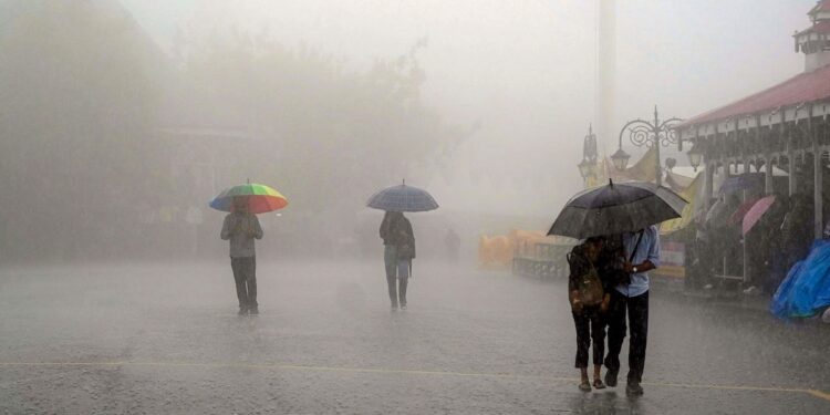 ಭಾರೀ ಮಳೆ ಸಾಧ್ಯತೆ : ಕರಾವಳಿ ಜಿಲ್ಲೆಗಳಿಗೆ ರೆಡ್‌ ಅಲರ್ಟ್‌ ಜಾರಿ!