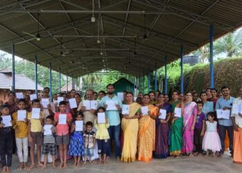 ಕುಂಡಡ್ಕ : ಶ್ರೀ ವರಮಹಾಲಕ್ಷ್ಮೀ ಪೂಜೆ, ಕುಂಕುಮಾರ್ಚನೆ, ಶ್ರೀಕೃಷ್ಣ ಜನ್ಮಾಷ್ಠಮಿ ಉತ್ಸವದ ಆಮಂತ್ರಣ ಪತ್ರ ಬಿಡುಗಡೆ