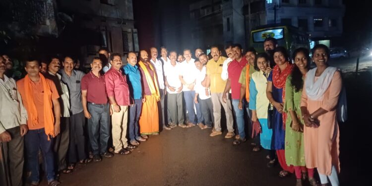 ಮೈಸೂರು ಚಲೋ ಪಾದಯಾತ್ರೆಗೆ ಪುತ್ತೂರಿನಿಂದ ತೆರಳಿದ ಬಿಜೆಪಿ ಪ್ರಮುಖರು, ಕಾರ್ಯಕರ್ತರು