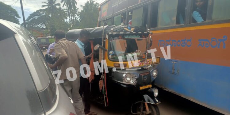ಪುತ್ತೂರು : ಆಟೋ ರಿಕ್ಷಾ-ಕಾರಿನ ನಡುವೆ ಅಪಘಾತ :