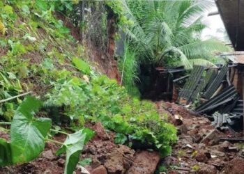 ವಿಟ್ಲ : ಪೊಲೀಸ್ ಠಾಣೆಯ ವಸತಿ ಗೃಹದ ತಡೆಗೋಡೆ ಕುಸಿತ!