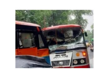 ಕಡಬ : ಕೆ.ಎಸ್.ಆರ್.ಟಿ.ಸಿ ಬಸ್ ಗಳ ನಡುವೆ ಮುಖಾಮುಖಿ ಡಿಕ್ಕಿ!