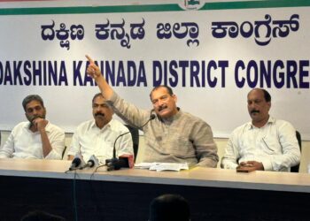 ‘ಬಿಜೆಪಿಗರು ಕೋಟ, ಬೊಮ್ಮಾಯಿ, ಸುಧಾಕರ್ ಮನೆಗೆ ಪಾದಯಾತ್ರೆ ಮಾಡಲಿ’! -ಐವನ್ ಡಿಸೋಜ