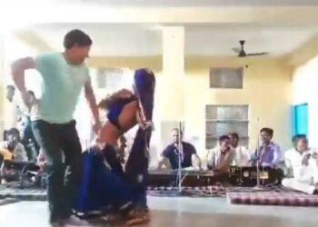 ಡ್ಯಾನ್ಸ್​ ಮಾಡುತ್ತಿರುವಾಗ ಹೃದಯಾಘಾತ : ಶಿಕ್ಷಕ ಸಾವು!