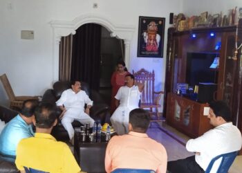 ಬಿಜೆಪಿ ಮುಖಂಡ ಮಾಧವ ಮಾವೆ ನಿವಾಸಕ್ಕೆ ಮಾಜಿ ಸಂಸದ ನಳಿನ್ ಕುಮಾರ್ ಕಟೀಲ್ ಭೇಟಿ