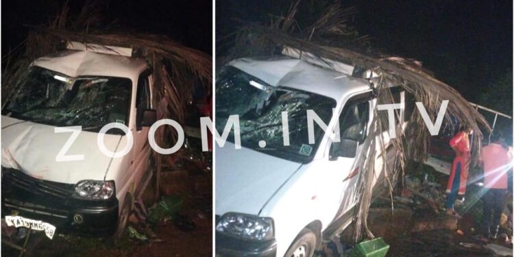 ವಿಟ್ಲ : ರಸ್ತೆ ಬದಿ ಅಂಗಡಿಗೆ ನುಗ್ಗಿದ ಕಾರು ; ಓರ್ವನಿಗೆ ಗಾಯ : ಎಳನೀರು ಶಾಪ್ ಸಂಪೂರ್ಣ ಧ್ವಂಸ