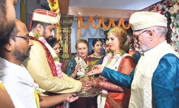 ಬ್ರೆಝಿಲ್ ಯುವತಿಯನ್ನು ವರಿಸಿದ ತುಳುನಾಡಿನ ಯುವಕ