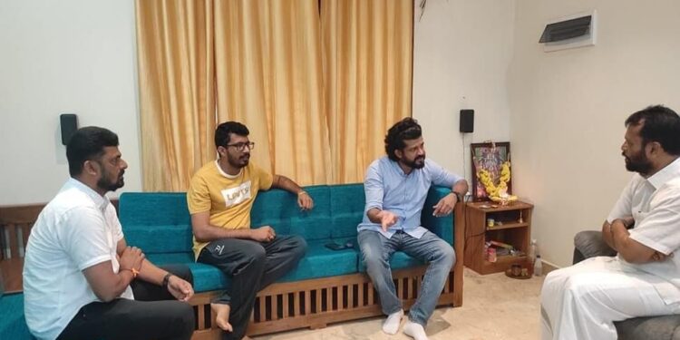 ಅರುಣ್ ಕುಮಾರ್ ಪುತ್ತಿಲರನ್ನು ಭೇಟಿಯಾದ ಮಾಜಿ ಸಂಸದ ಪ್ರತಾಪ್ ಸಿಂಹ!