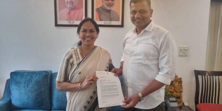 ಕೆ.ಎಸ್‌.ಆರ್‌.ಟಿ.ಸಿ ನಿವೃತ್ತ ನೌಕರರ ಹೆಚ್ಚುವರಿ ಪಿಂಚಣಿ ಅನುಷ್ಠಾನ ವಿಳಂಬ : ತುರ್ತು ಸ್ಪಂದಿಸುವಂತೆ ದ.ಕ. ಸಂಸದ ಕ್ಯಾ. ಚೌಟ ಕೇಂದ್ರ ಸಚಿವೆ ಶೋಭಾ ಕರಂದ್ಲಾಜೆಗೆ ಮನವಿ