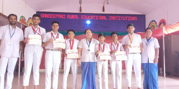 ನರಿಮೊಗರು ಸಾಂದೀಪನಿ ವಿದ್ಯಾಸಂಸ್ಥೆಯ ಭುವನ್ ಕರಂದ್ಲಾಜೆ ಕರಾಟೆ ಸ್ಪರ್ಧೆಯಲ್ಲಿ ರಾಜ್ಯ ಮಟ್ಟಕ್ಕೆ ಆಯ್ಕೆ