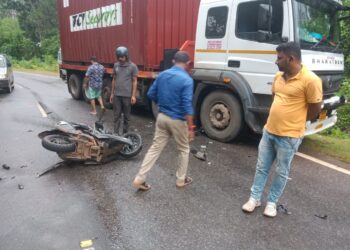 ಕಂಟೈನರ್ ಲಾರಿ-ಸ್ಕೂಟಿ ನಡುವೆ ಅಪಘಾತ : ದ್ವಿಚಕ್ರ ವಾಹನ ಸವಾರನಿಗೆ ಗಾಯ!