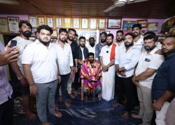 ಖ್ಯಾತ ಮುಳುಗುತಜ್ಞ ಈಶ್ವರ್ ಮಲ್ಪೆ ನಿವಾಸಕ್ಕೆ ಅರುಣ್ ಕುಮಾರ್ ಪುತ್ತಿಲ ಸಹಿತ ಪುತ್ತಿಲ ಪರಿವಾರ ನಿಯೋಗ ಭೇಟಿ : ಸಹಾಯಧನದ ಚೆಕ್ ಹಸ್ತಾಂತರ!