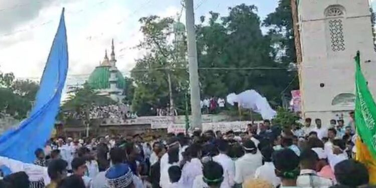 ಈದ್ ಮಿಲಾದ್ ಮೆರವಣಿಗೆಯಲ್ಲಿ ಗುಂಪು ಘರ್ಷಣೆ : ನಾಲ್ವರ ಮೇಲೆ ಹಲ್ಲೆ