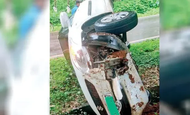 ಸುಳ್ಯ : ನಿಯಂತ್ರಣ ತಪ್ಪಿ ಕಾರು ಪಲ್ಟಿ!