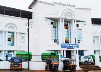ಪುತ್ತೂರು : ಗಣೇಶೋತ್ಸವ ಶೋಭಾಯಾತ್ರೆಗೆ ಮೊದಲು ರಸ್ತೆ ದುರಸ್ಥಿಗೊಳಿಸುವಂತೆ ನಗರಸಭೆ ಅಧ್ಯಕ್ಷ, ಉಪಾಧ್ಯಕ್ಷರ ಸೂಚನೆ!