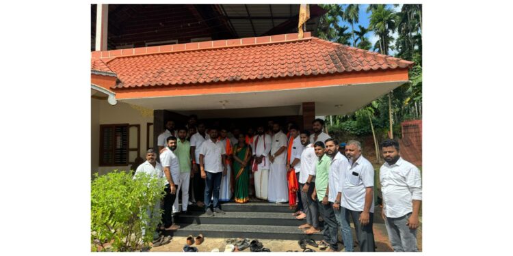 ರಾಜ್ಯ ಬಿಜೆಪಿ ಯುವಮೋರ್ಚಾ ಅಧ್ಯಕ್ಷ, ದೊಡ್ಡಬಳ್ಳಾಪುರ ಕ್ಷೇತ್ರದ ಶಾಸಕರಾದ ಧೀರಜ್ ಮುನಿರಾಜ್ ಅರುಣ್ ಪುತ್ತಿಲ ಮನೆಗೆ ಭೇಟಿ