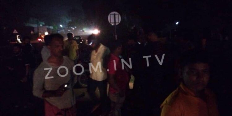 ಪುತ್ತೂರು : ಬೈಕ್ ಗಳ ನಡುವೆ ಅಪಘಾತ : ಗಂಭೀರ ಗಾಯಗೊಂಡ ಯುವಕನನ್ನು  ಆಸ್ಪತ್ರೆಗೆ ಕರೆದೊಯ್ಯಿದ ಅರುಣ್ ಕುಮಾರ್ ಪುತ್ತಿಲ