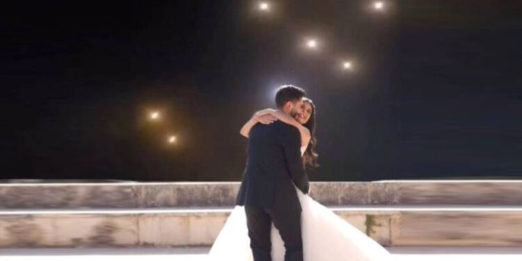 ರಣರಂಗದಲ್ಲಿ ಇರಾನ್​ ಮತ್ತು ಇಸ್ರೇಲ್ : ಕ್ಷಿಪಣಿ ದಾಳಿ ವೇಳೆ ಮದ್ವೆ ಫೋಟೋಶೂಟ್​ ಮಾಡಿಸಿದ ಜೋಡಿ