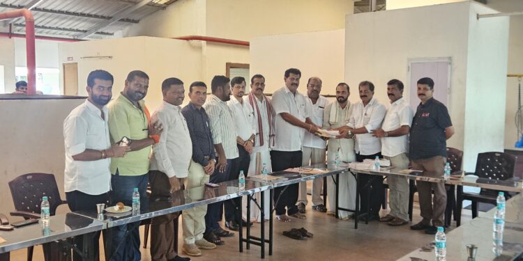 ಕಾಪು ಶ್ರೀಹೊಸ ಮಾರಿಗುಡಿ ದೇವಸ್ಥಾನದಲ್ಲಿ ನವದುರ್ಗಾ ಲೇಖನ ಯಜ್ಞ ; ಪುತ್ತೂರು ಸಂಚಾಲಕರ ಸಮಿತಿ ಸಭೆ