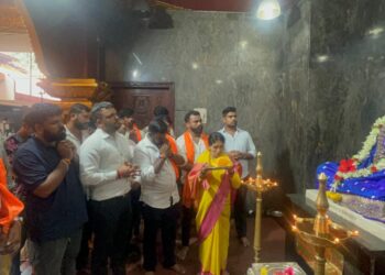ಅರಣ್ಯಾಧಿಕಾರಿ ಸಂಜೀವ ಪೂಜಾರಿ ವಿರುದ್ಧ ಹಿಂ.ಜಾ.ವೇ. ವತಿಯಿಂದ ಕುದ್ರೋಳಿ ಶ್ರೀ ಗೋಕರ್ಣನಾಥೇಶ್ವರ ದೇವಸ್ಥಾನದಲ್ಲಿ ಸಾಮೂಹಿಕ ಪ್ರಾರ್ಥನೆ