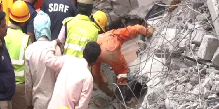 ಬೆಂಗಳೂರಲ್ಲಿ ಕಟ್ಟಡ ದುರಂತ – ಮೂವರು ಅರೆಸ್ಟ್‌