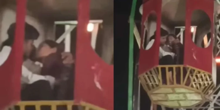 ಜೇಂಟ್‌ ವೀಲ್ಹ್‌ನಲ್ಲಿ ಕುಳಿತು ಲಿಪ್‌ ಲಾಕ್‌ ಮಾಡಿದ ಜೋಡಿ; ವೈರಲ್‌ ಆಯ್ತು ವಿಡಿಯೋ