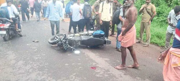 ಸವಣೂರು : ಪಿಕಪ್-ಬೈಕ್ ಅಪಘಾತ : ಸವಾರರಿಗೆ ಗಾಯ!