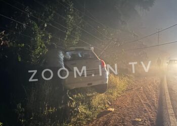 ಪುತ್ತೂರು: ವಿದ್ಯುತ್ ಕಂಬಕ್ಕೆ ಡಿಕ್ಕಿ ಹೊಡೆದ ಕಾರು..!!!