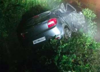 ಮಂಗಳೂರಿನಿಂದ ಮಡಿಕೇರಿಗೆ ತೆರಳುತ್ತಿದ್ದ ಕಾರು ಪಲ್ಟಿ: ನಾಲ್ವರು ಗಂಭೀರ..!!!